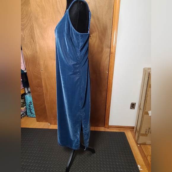 Old Navy Blue Velvet Maxi Dress - Picture 2 of 3